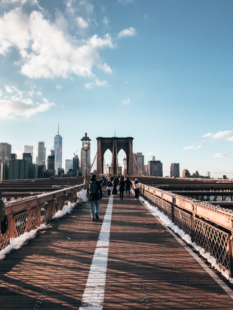 The Moving Feet - New York : Brooklyn Bridge and Rockefeller Center
